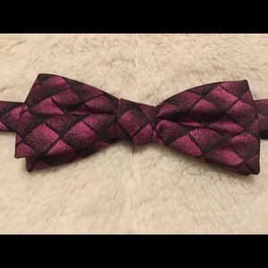 Adjustable purple and black tile tie
